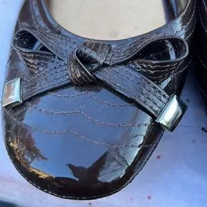 Michelle D Shoes New Dillards Michelle D Brown Patent Ballet Flats With Bows Poshmark